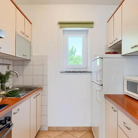 Apartmán Nina By Guide Medulin