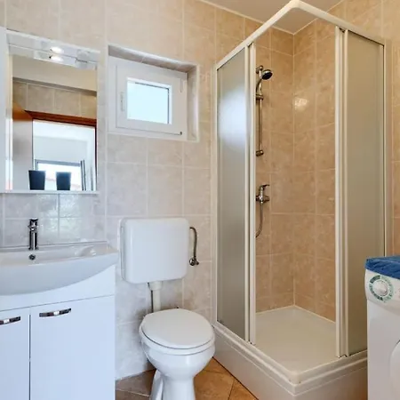 Nina By Guide Apartment