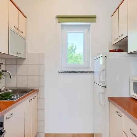 Apartment Nina By Guide